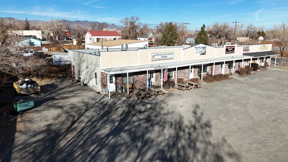 More Photos Of 140 Douglas St, Dayton General Retail For Lease