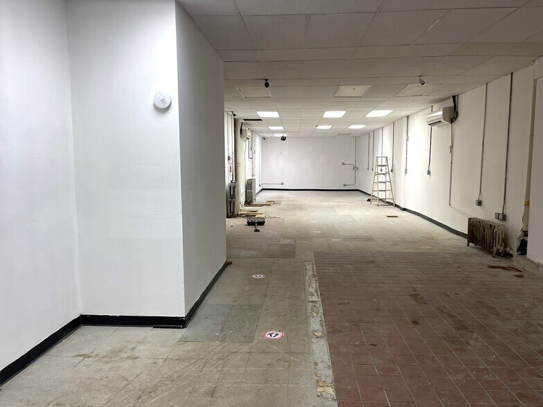 More Photos Of 28-14 41st Ave, Long Island City Office Residential For Lease