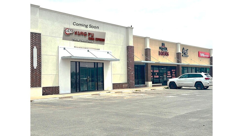 More Photos Of 3398 N 1st St, Abilene General Retail For Sale