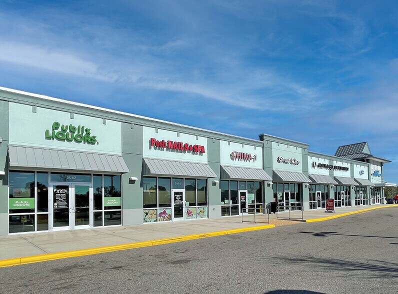 More Photos Of 5052 N US Highway 41, Apollo Beach General Retail For Lease