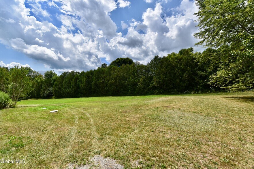 More Photos Of 410 Ridge Rd, Broadalbin Freestanding For Sale