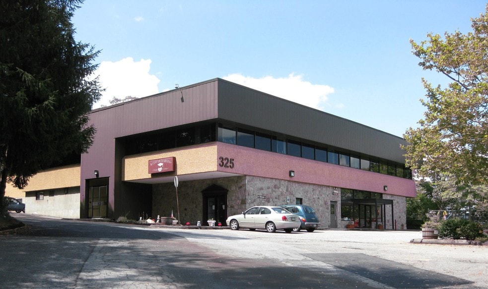 More Photos Of 325 S Highland Ave, Briarcliff Manor Village Medical For Lease