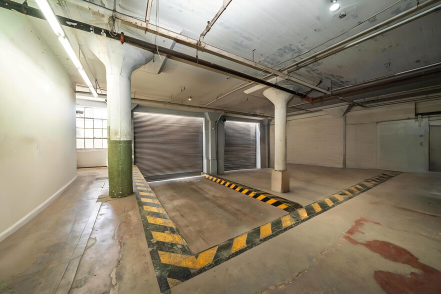 More Photos Of 4383 Fruitland Ave, Vernon Manufacturing For Sale