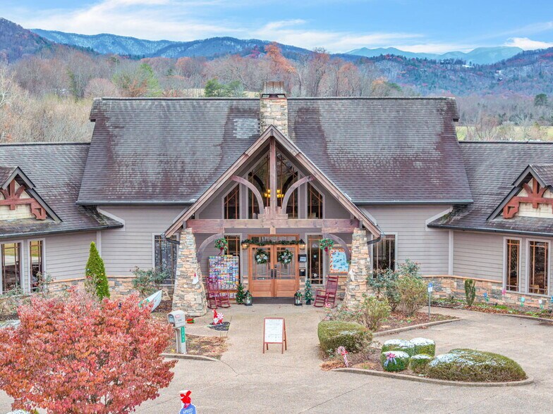More Photos Of 3293 Wears Valley Rd, Sevierville Lodge Meeting Hall For Sale