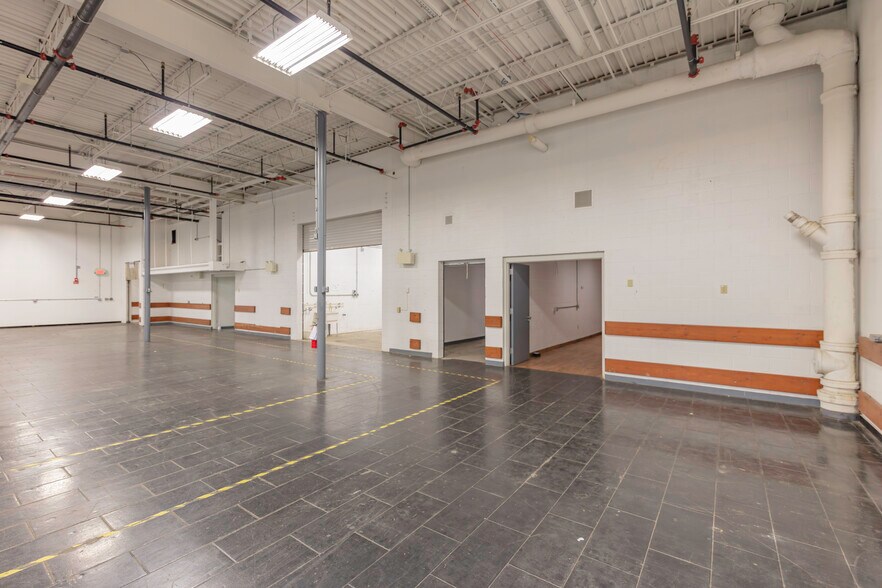 More Photos Of 1818 Milton Ave, Janesville Freestanding For Lease