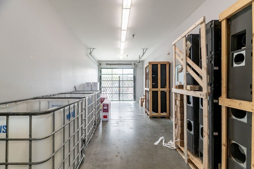 More Photos Of 2071 Kingsway Ave, Port Coquitlam Light Distribution For Lease