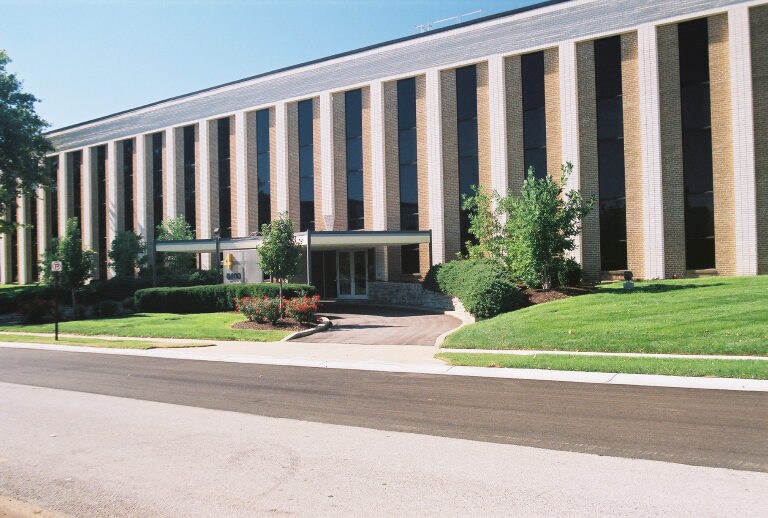 More Photos Of 6811 Shawnee Mission Pky, Overland Park Unknown For Sale