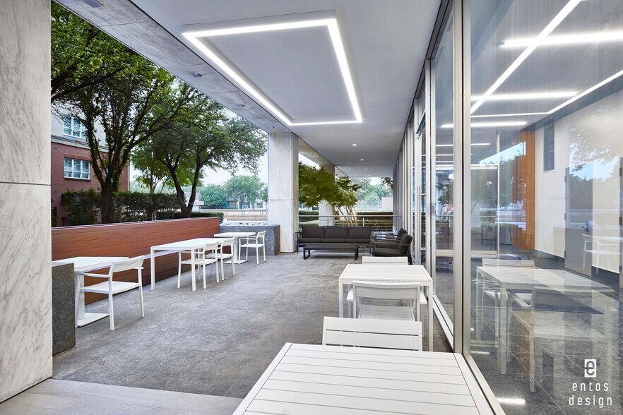 More Photos Of 4040 N Central Expy, Dallas Office For Lease