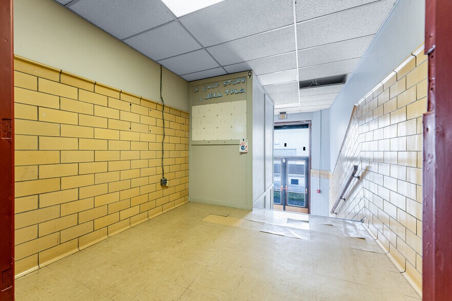 More Photos Of 300 North St, Waynesburg Schools For Sale