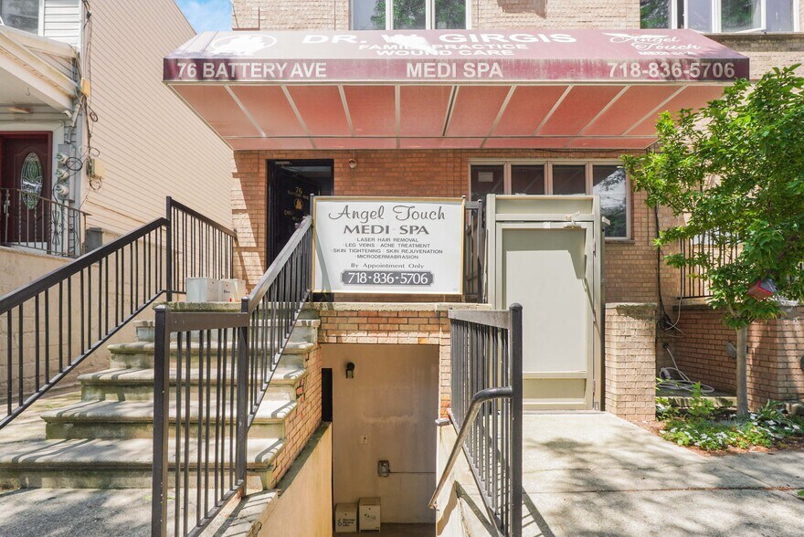 More Photos Of 76 Battery Ave, Brooklyn Apartments For Lease