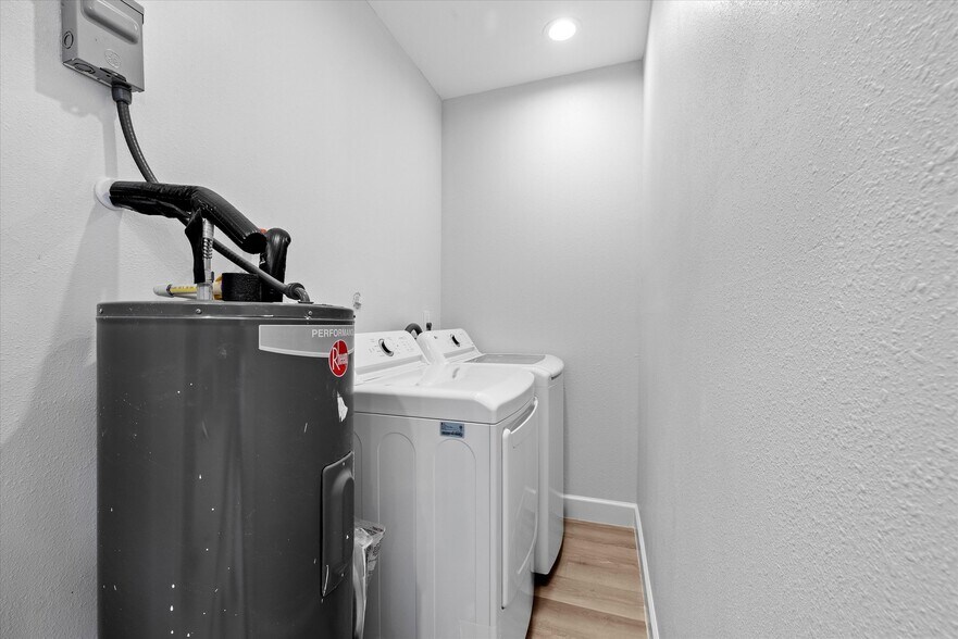 More Photos Of 1010 27th st, Galveston Apartments For Sale