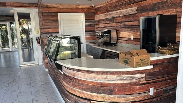 More Photos Of 3872 Grand Ave, Miami General Retail For Lease