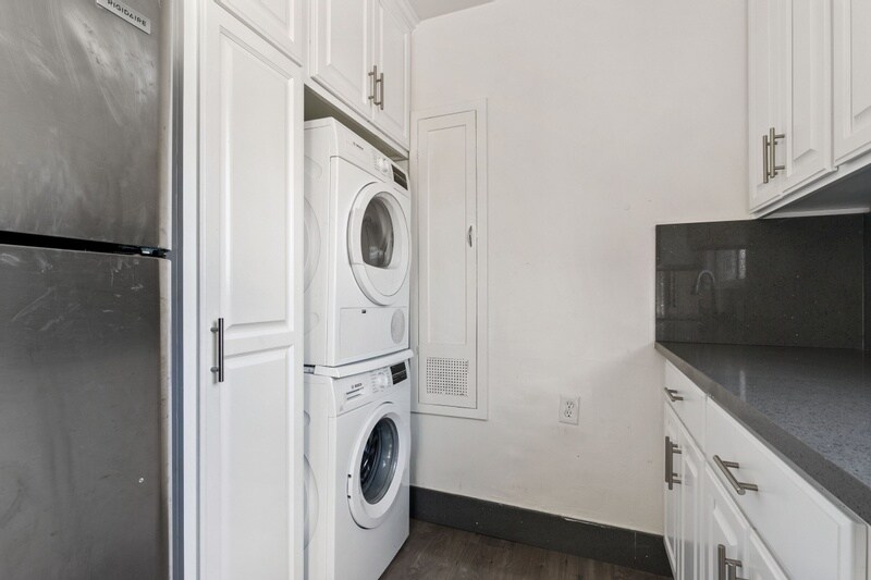 More Photos Of 2117 Stewart St, Santa Monica Apartments For Sale