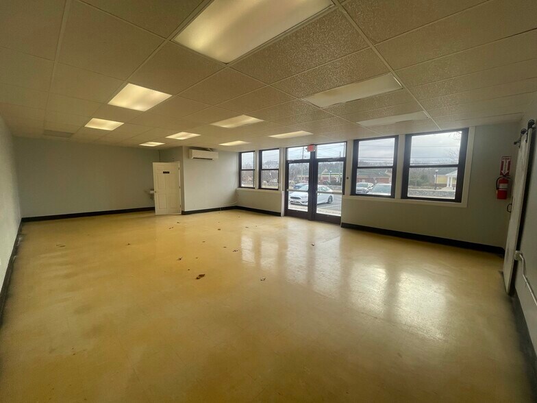 More Photos Of 740 Colonel Ledyard Hwy, Ledyard Storefront For Lease