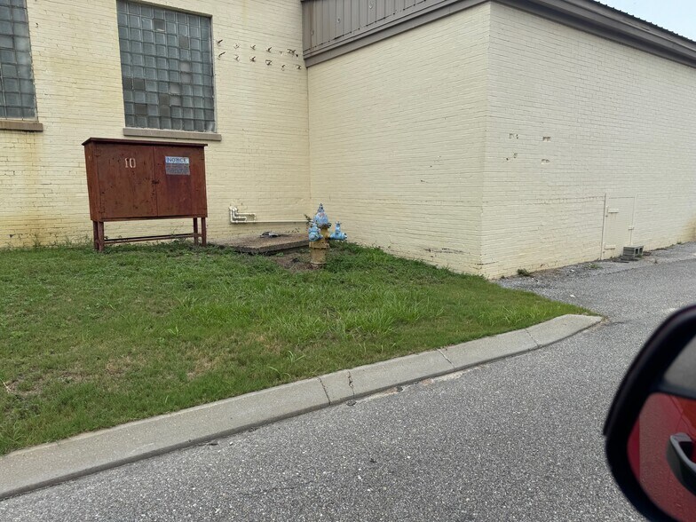 More Photos Of 1002 Douglas Ave, Opp Manufacturing For Lease