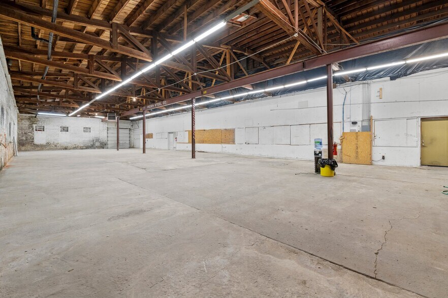 More Photos Of 120 W Vance St, Zebulon Warehouse For Sale