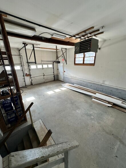 More Photos Of 601 Chestnut Ridge Rd, Spring Valley Manufacturing For Lease