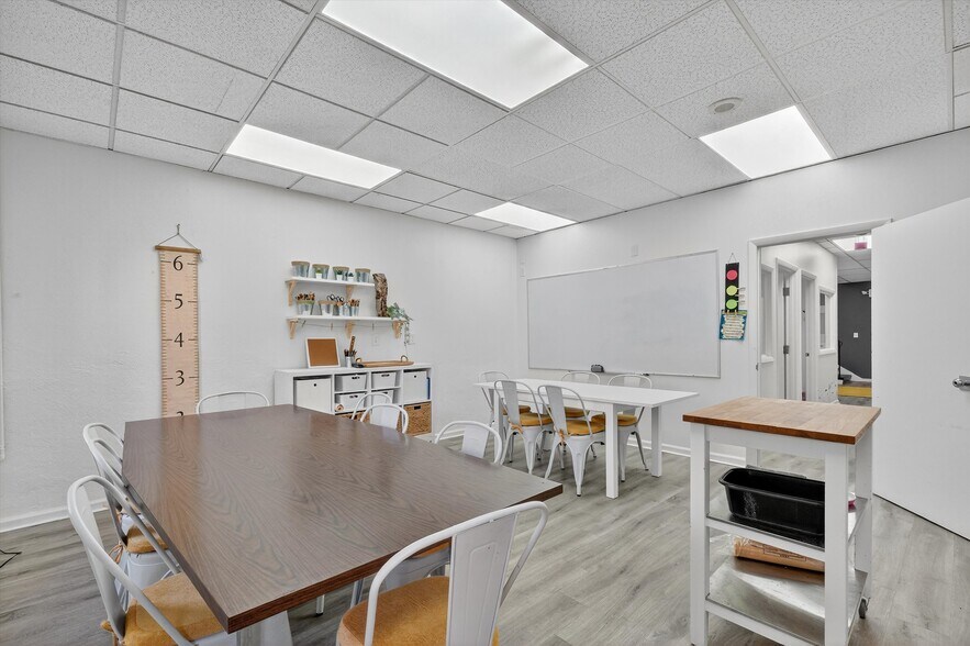 More Photos Of 515-527 Route 22, Pawling Loft Creative Space For Lease