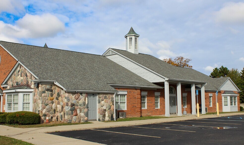 More Photos Of 3777 Eighteen Mile Rd, Sterling Heights Office For Sale