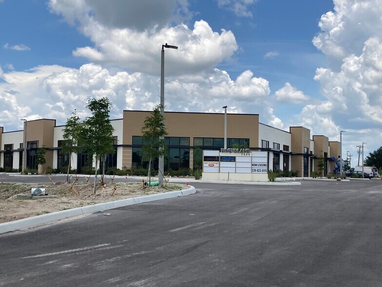 Primary Photo Of 1260 NE 8th St, Cape Coral General Retail For Lease