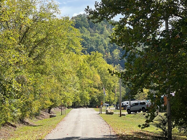 More Photos Of 462 Adams rd, Julian Trailer Camper Park For Sale