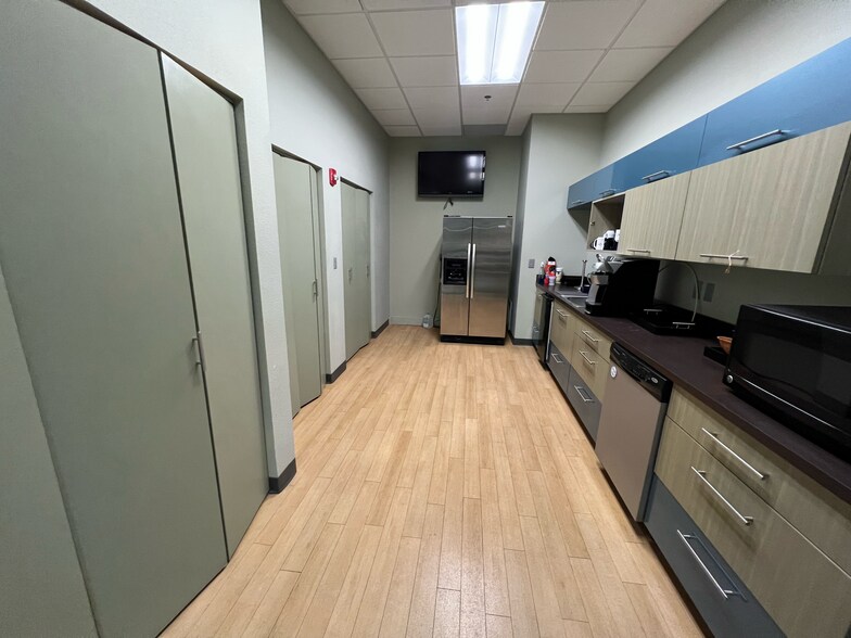 More Photos Of 199 Avenue B NW, Winter Haven Medical For Lease