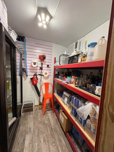 More Photos Of 422 County Road 5000, Cleveland Light Distribution For Sale