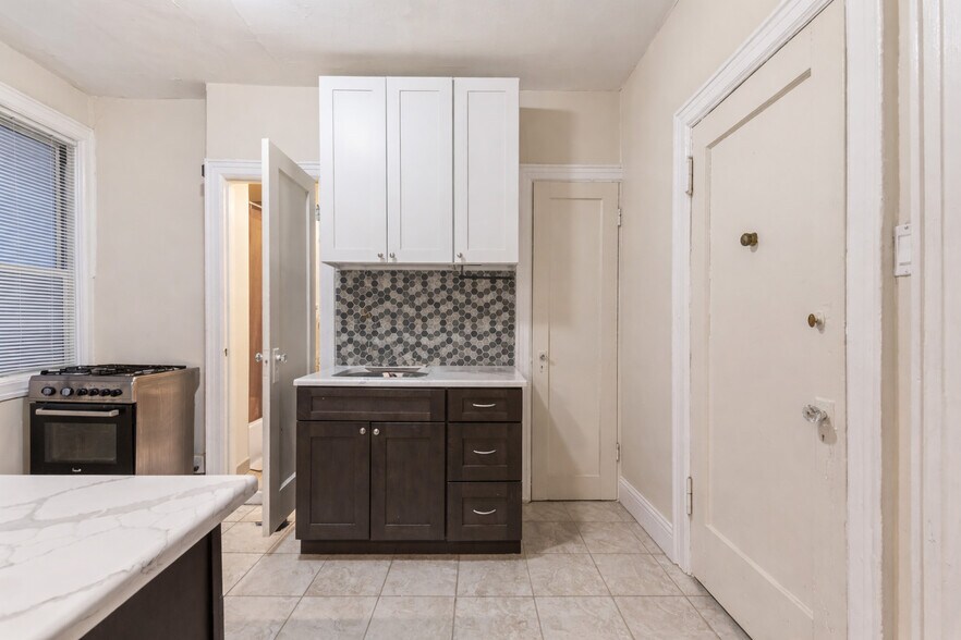 More Photos Of 1840 21st Dr, Astoria Apartments For Sale