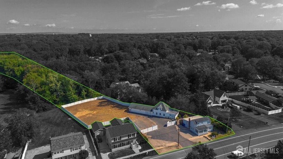 Primary Photo Of 40 Amboy Rd, Old Bridge Flex For Sale