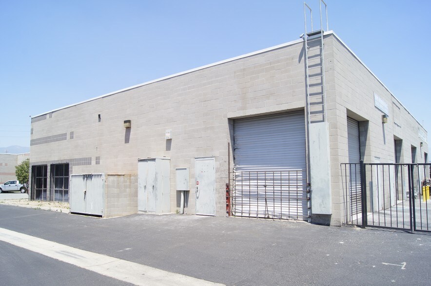 More Photos Of 615 Oak Ct, San Bernardino Warehouse For Sale