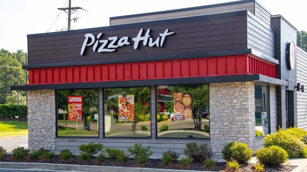 Primary Photo Of 6825 Pines Rd, Shreveport Restaurant For Sale