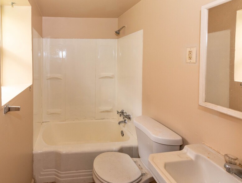 More Photos Of 4901 York Rd, Baltimore Apartments For Sale