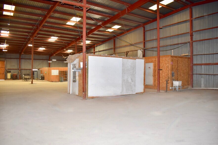 More Photos Of 1009 2nd st, Brady Industrial For Sale