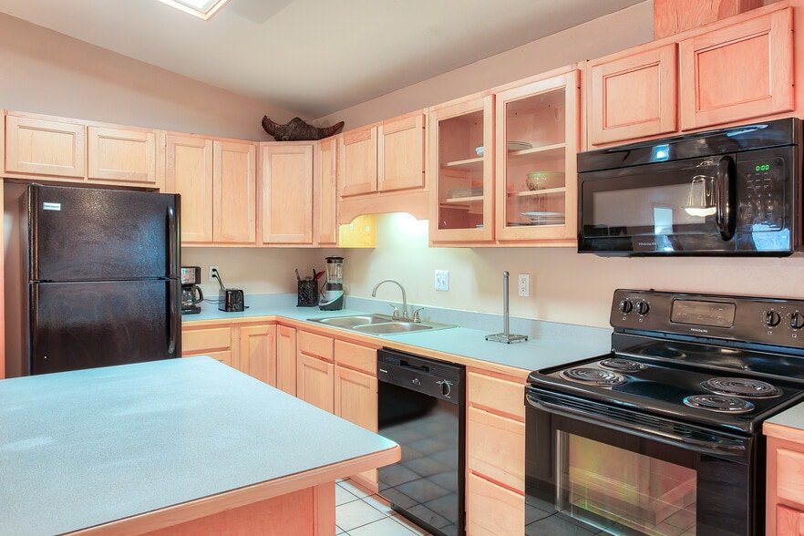 More Photos Of 1533 Arbors Ln, Bloomington Apartments For Sale