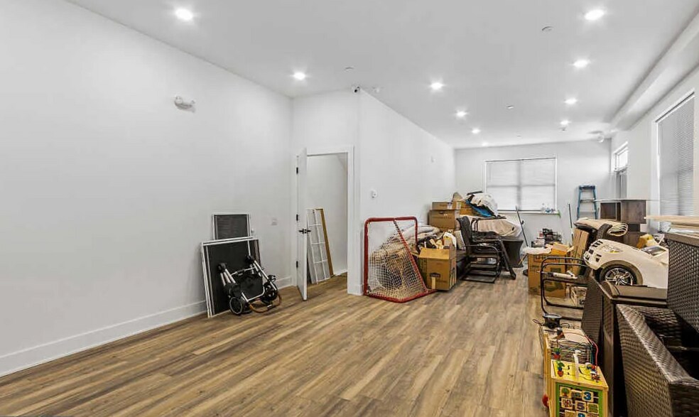 More Photos Of 1551 N Franklin St, Philadelphia Office For Lease