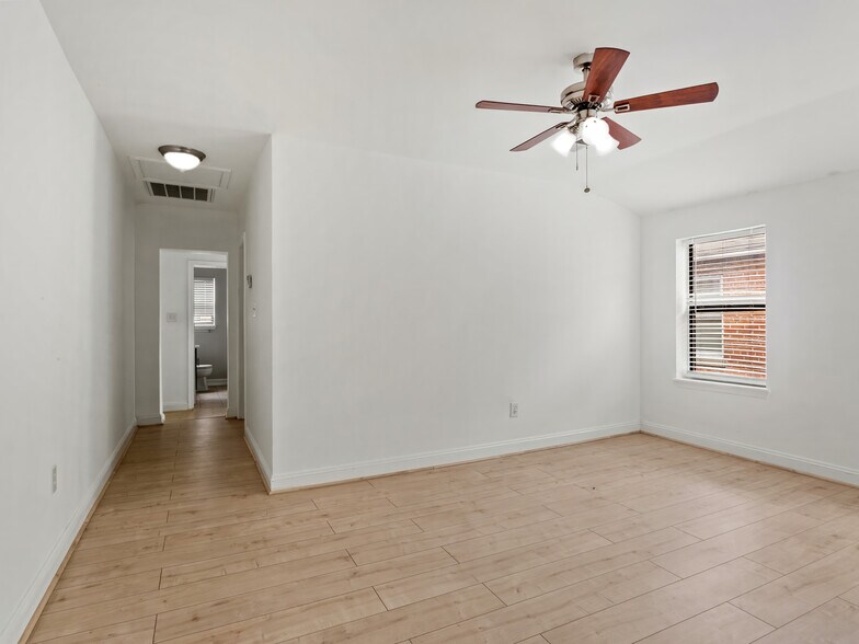 More Photos Of 1223 N St NW, Washington Apartments For Sale