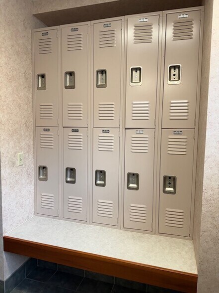 More Photos Of 8026 US Route 60, Barboursville Office For Sale
