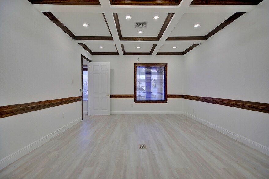 More Photos Of 2153 US Highway 27 S, Sebring Office For Sale