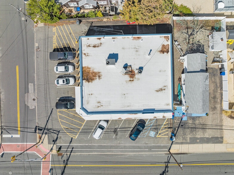 More Photos Of 551 NJ Ave, Mantoloking Freestanding For Sale