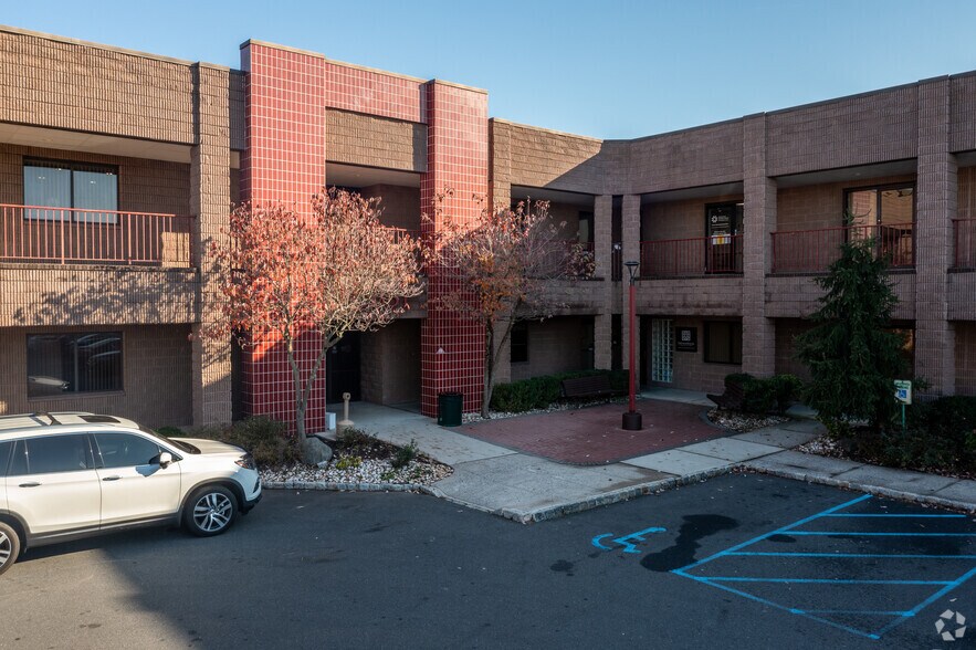 More Photos Of 34-36 Progress St, Edison Medical For Sale