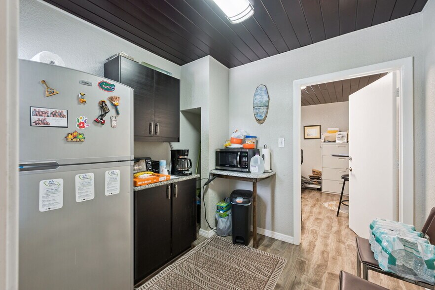 More Photos Of 36 S Semoran Blvd, Orlando Office Residential For Sale