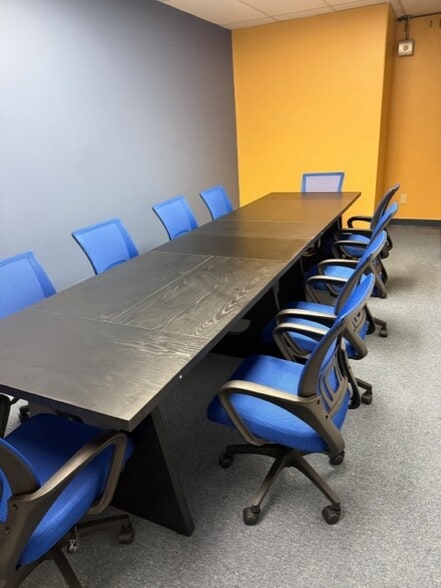 More Photos Of 200 New Stine Rd, Bakersfield Office For Lease