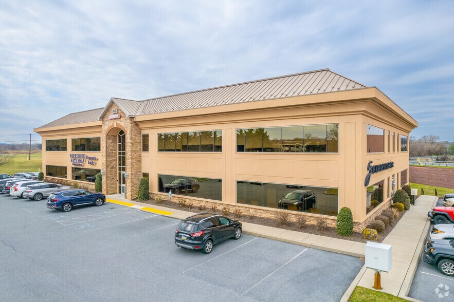 Primary Photo Of 2213 Quarry Dr, West Lawn Office For Lease