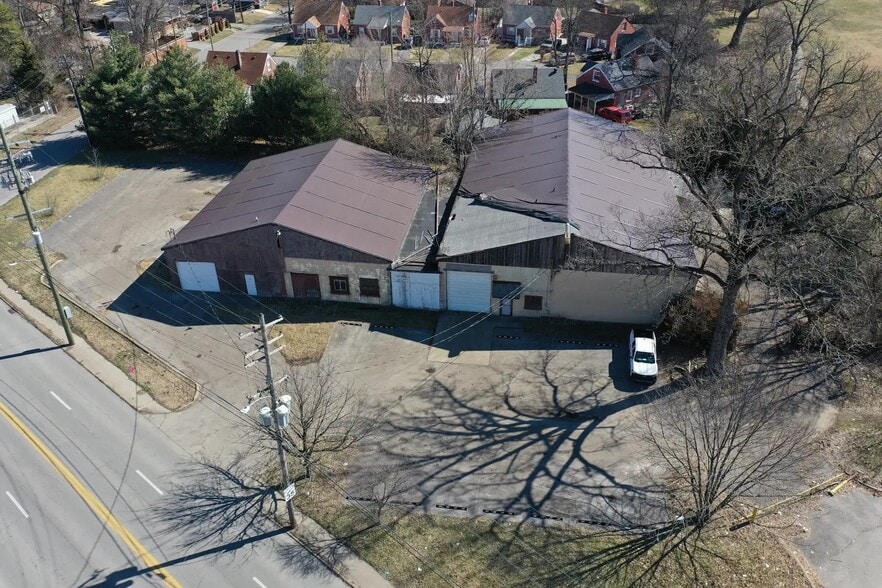 More Photos Of 2962 Wilson Ave, Louisville Warehouse For Sale