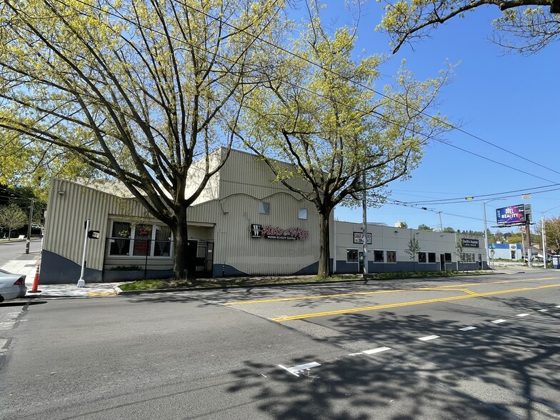 Primary Photo Of 2201 Rainier Ave S, Seattle Restaurant For Lease