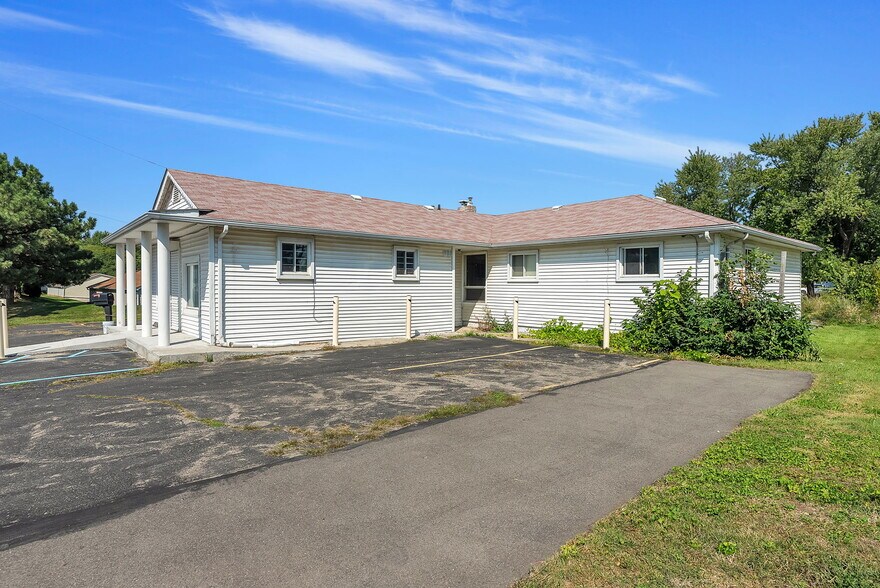 More Photos Of 34845 23 Mile Rd, Chesterfield Office For Sale