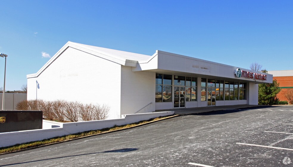 More Photos Of 2285 Forest Dr, Annapolis Freestanding For Lease