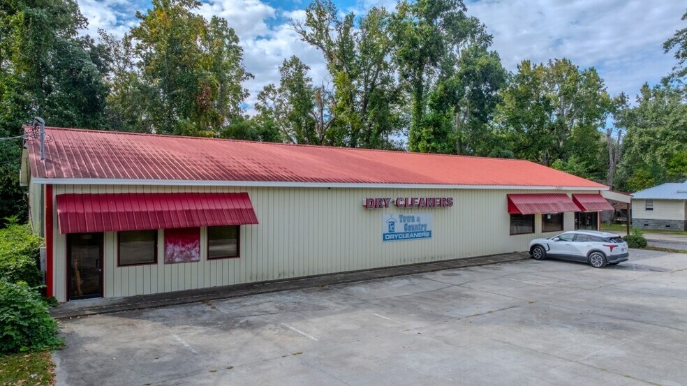 More Photos Of 244 N College St, Statesboro Flex For Sale
