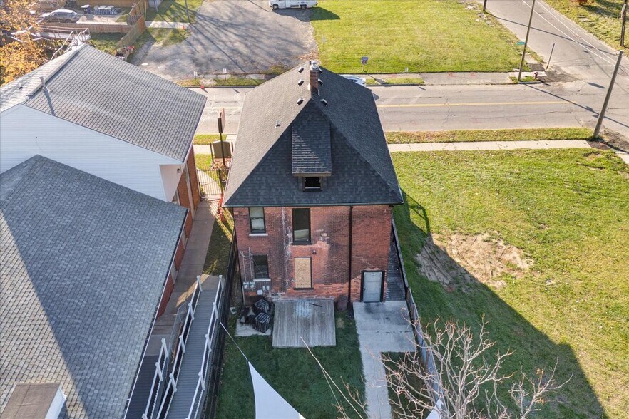 More Photos Of 7436 Oakland St, Detroit Apartments For Sale