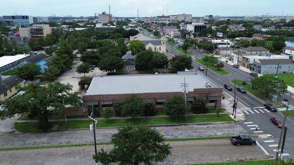 More Photos Of 230 N Broad St, New Orleans Freestanding For Lease